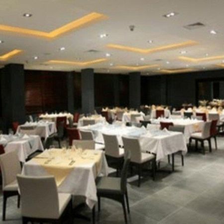 Ramada Hotel & Suites Amman Nhà hàng bức ảnh